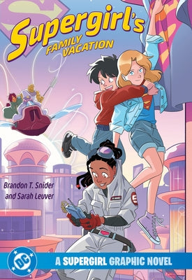 Paperback comic book "Supergirl's Family Vacation" by DC Comics featuring Supergirl and family characters.