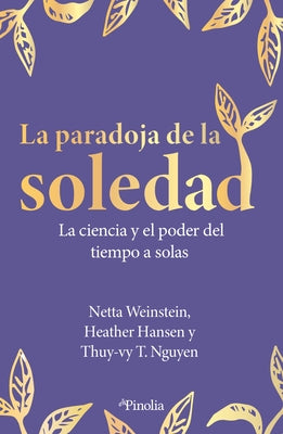 Paperback of "Paradoja de la Soledad, La" by Almuzara, featuring the book cover with title and author details.